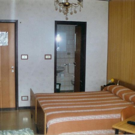 Dufour Hotel Шатийон Экстерьер фото