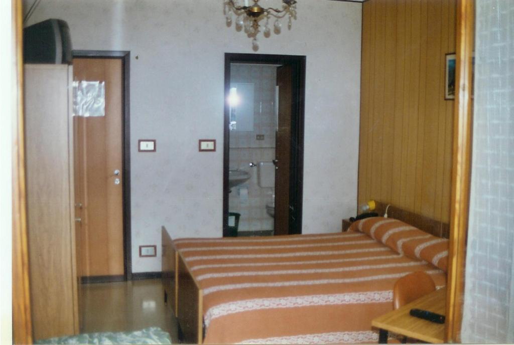 Dufour Hotel Шатийон Экстерьер фото