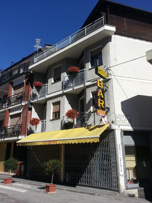 Dufour Hotel Шатийон Экстерьер фото